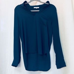 Blue wavy blouse